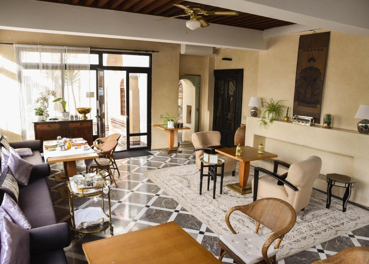 Riad Mayfez & 5*
