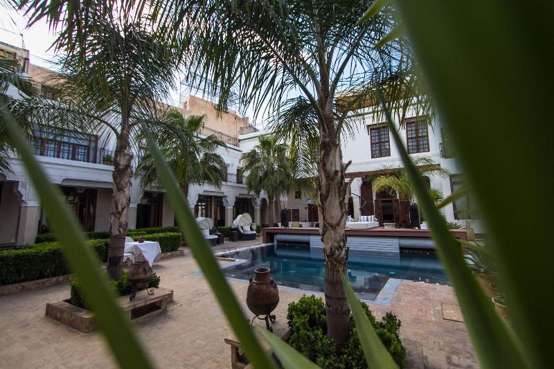 Riad Mayfez &